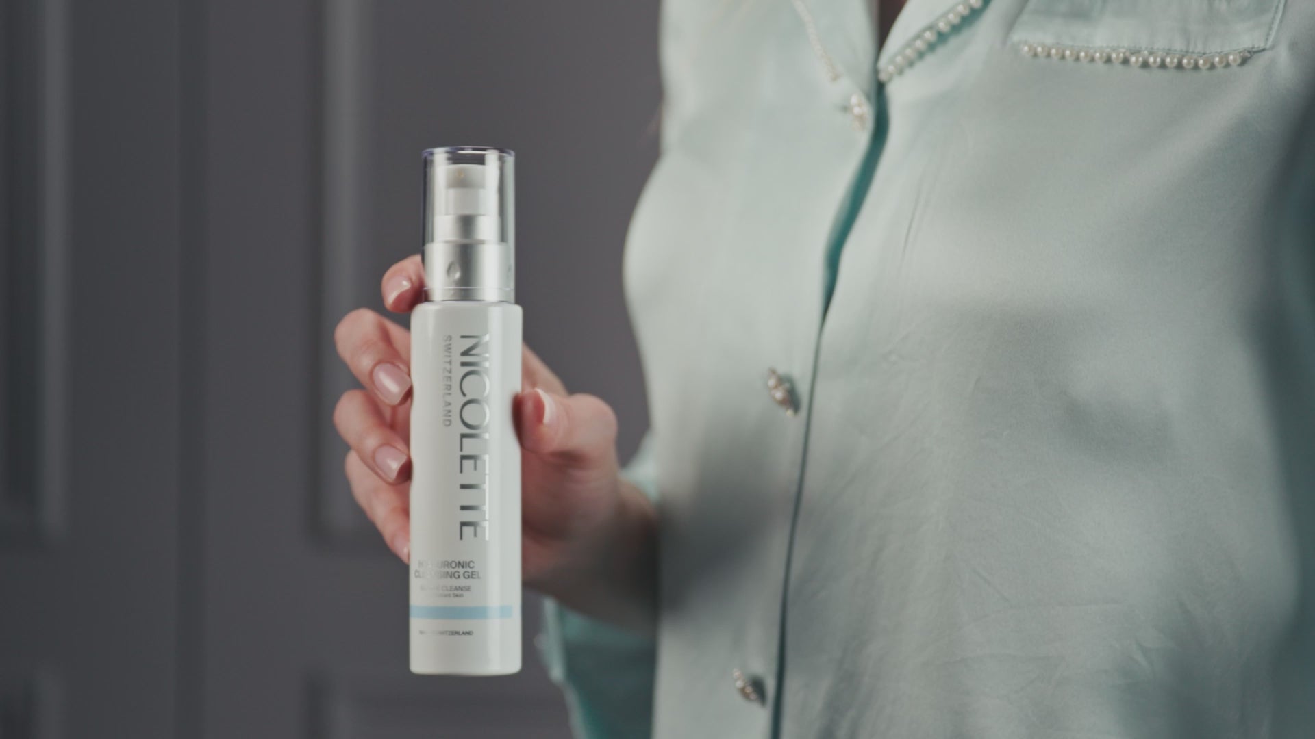 Hyaluronic Cleansing Gel – NICOLETTE